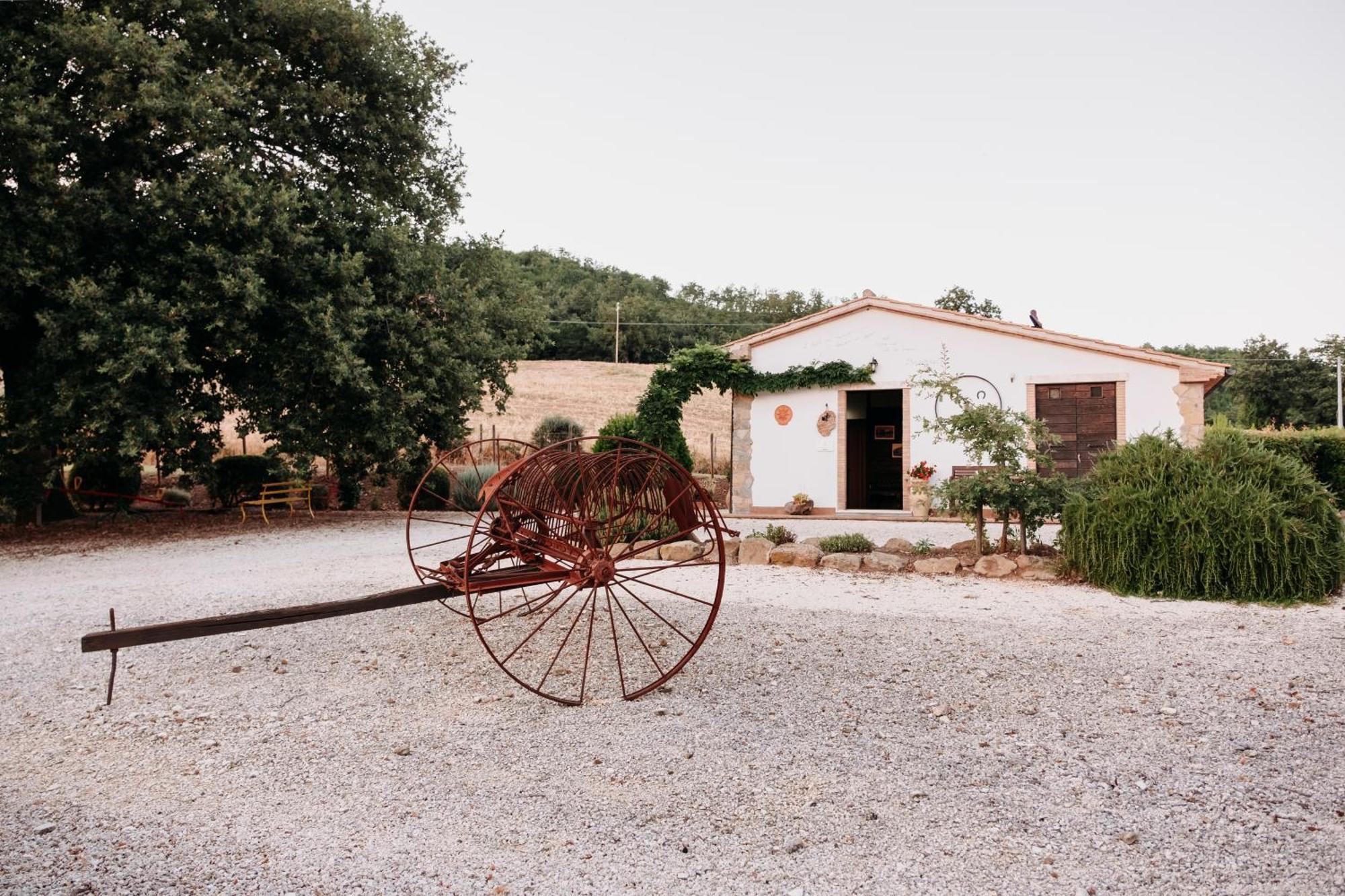 Вилла Poggio Al Vento Манчиано Экстерьер фото
